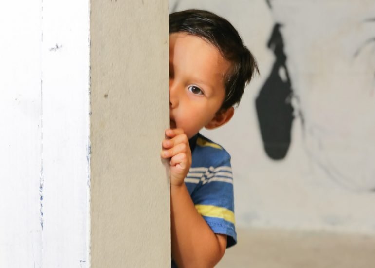 Giovani e bambini abitanti Metropoliz, comunità abitanti il MAAM. Ritratti personali e di contest - Giorgio Sacher Fotografo