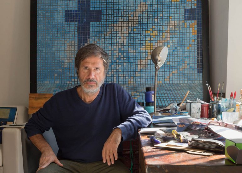 Servizio fotografico per ritratti a Corrado Veneziano, pittore. Interni in studio - Giorgio Sacher Fotografo