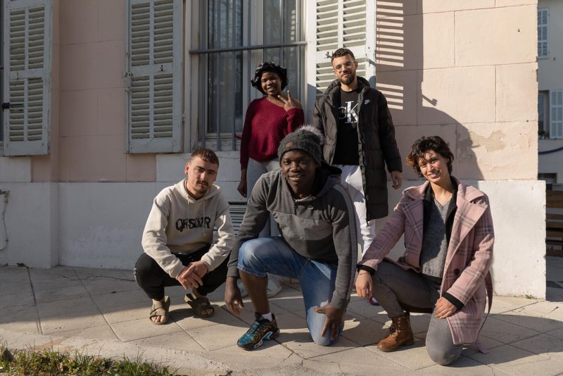 Ritrattistica Giorgio Sacher - Gruppo di ragazzi di un centro sociale a Marsille